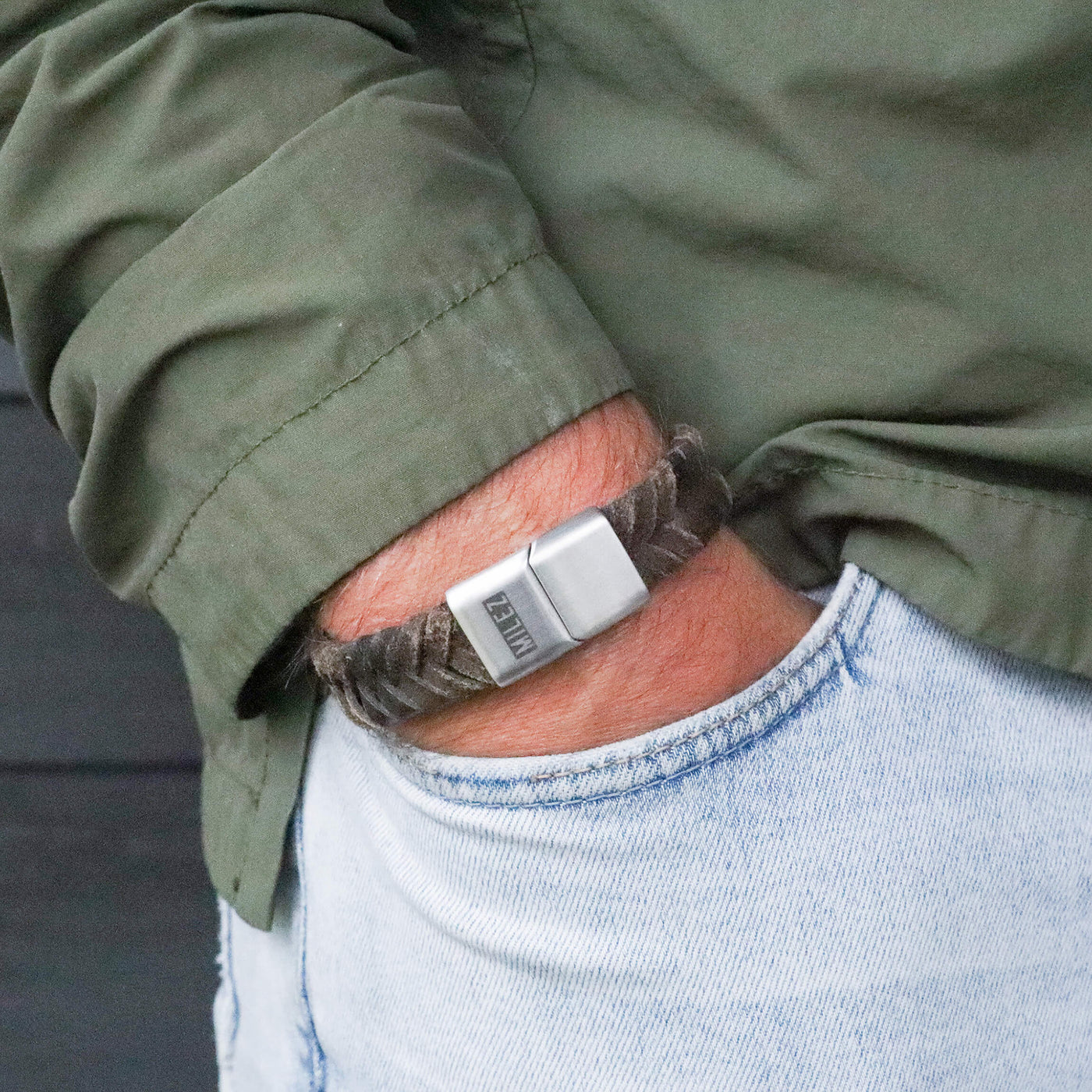 Job - leren armband bruin